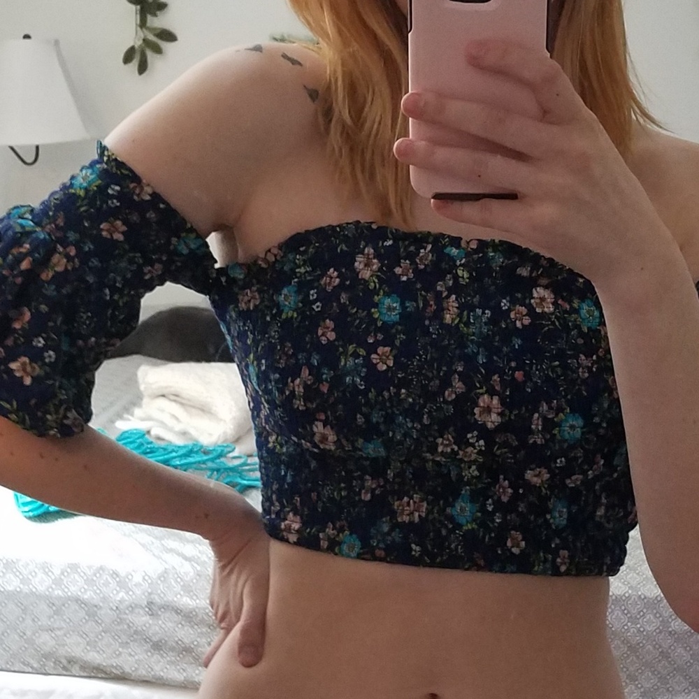 Xhilaration crop, size S